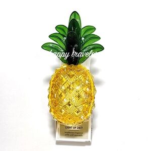 PINEAPPLE Wallflowers Scent Control Nightlight Plug